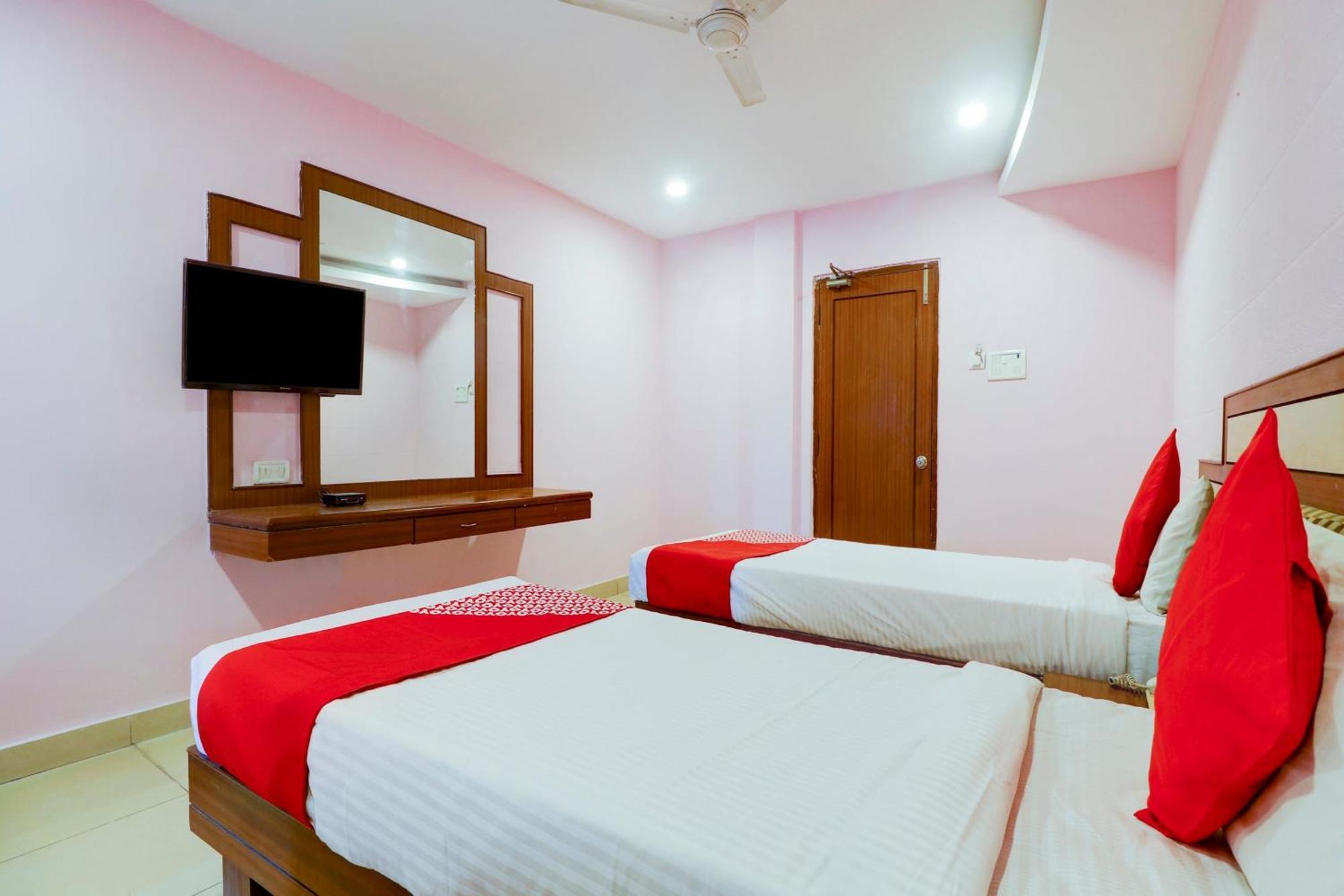 Super Collection O 77115 Vaishnavi Palace Hyderabad Exterior foto