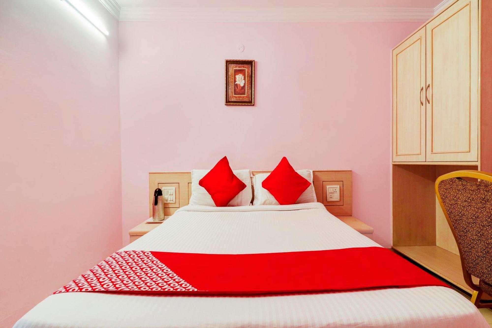Super Collection O 77115 Vaishnavi Palace Hyderabad Exterior foto